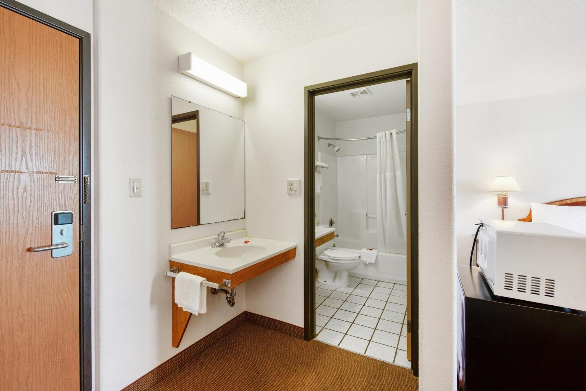 Oyo Hotel Portage I-94 Eksteriør bilde